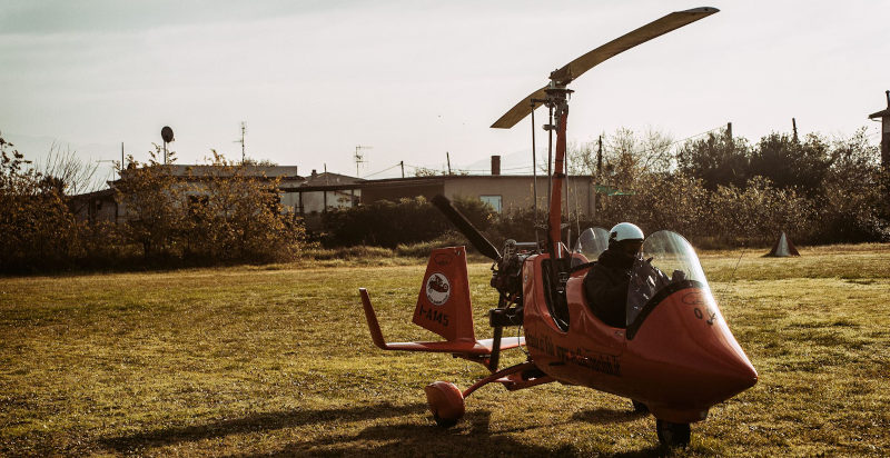 Autogiro pronto al decollo a Salto di Fondi nel Lazio