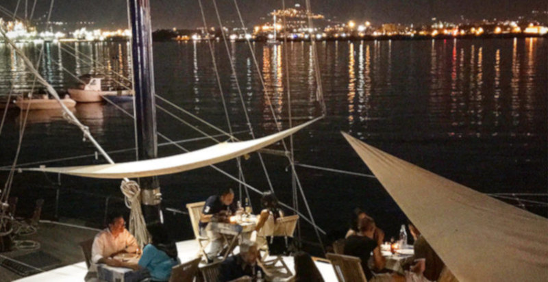 Esperienza di pernottamento in barca in Sicilia con cena a bordo