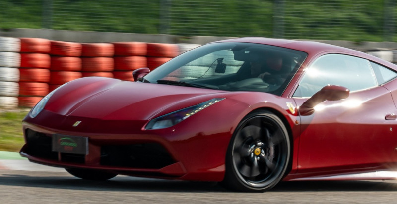 Il buono regalo Ferrari 488 pista Arese con validità di un anno pronto per essere attivato