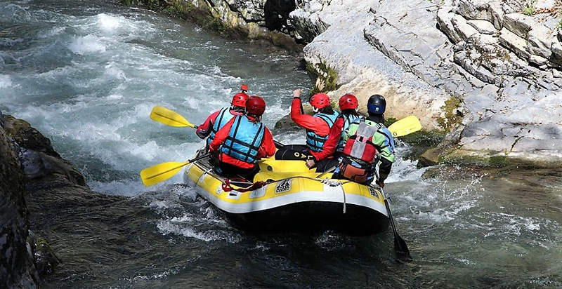 canyon rafting lao