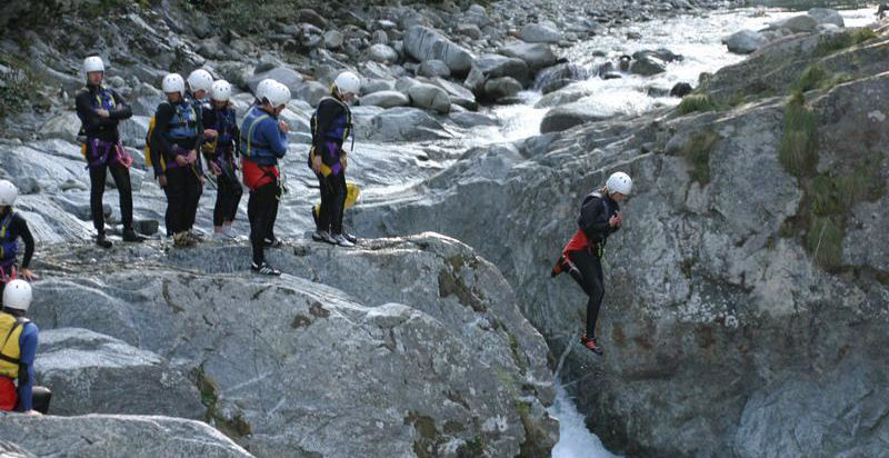 Percorso di torrentismo a Balmuccia con guida alpina