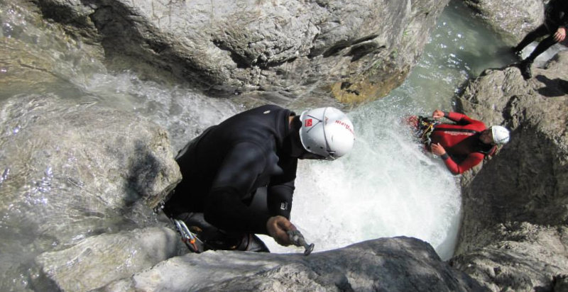 Canyon naturale con acque cristalline ideale per il canyoning in Tirolo