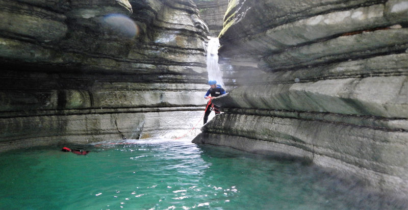 Discesa canyoning Rio Neva, lago di Noana