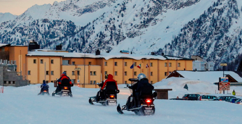 Cena e escursione motoslitta Trentino