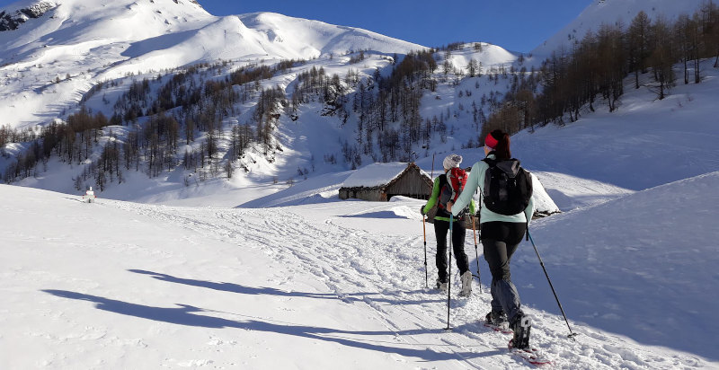 Avventura sulla neve: escursione con le ciaspole in Valsesia