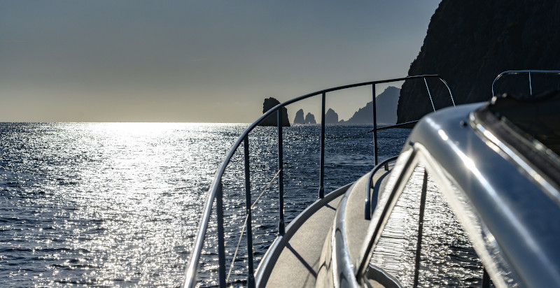 Colazione in barca Sorrento alba mediterranea