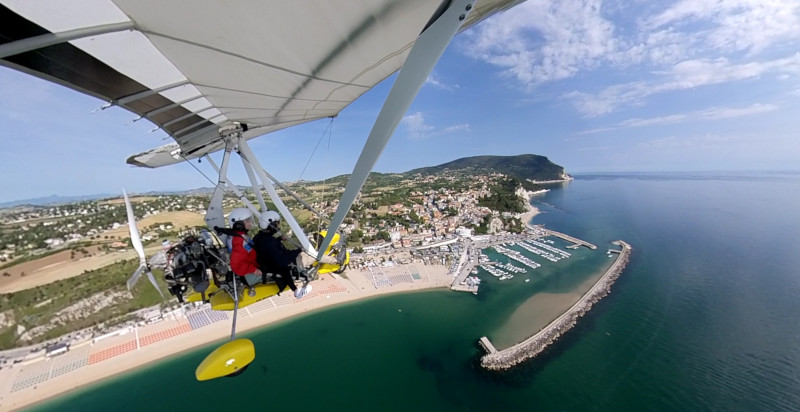 volare sopra Monte Conero e Due Sorelle