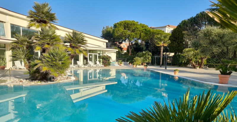 Hotel Terme Internazionale con piscina interna ed esterna