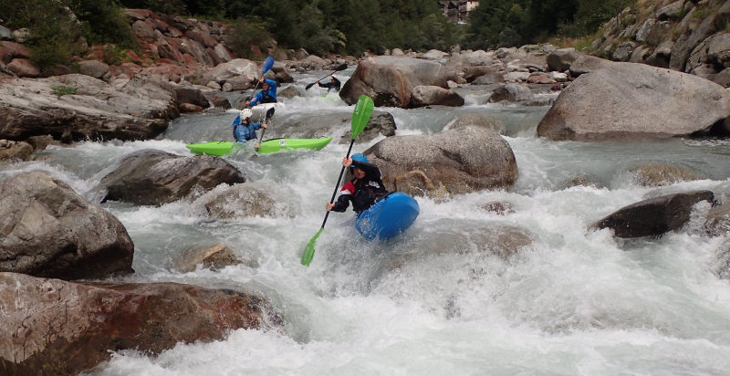 Discesa kayak lungo il fiume Sesia in Valsesia