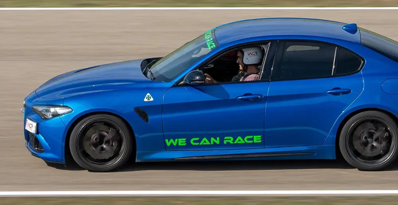 Driving experience con Alfa Giulia su pista dedicata nel circuito di Magione