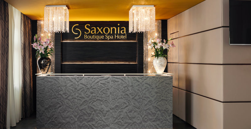 Reception elegante del Boutique Hotel Saxonia a Karlovy Vary