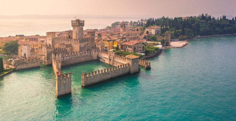 Elicottero riservato a gruppi fino a 7 persone sul Lago di Garda