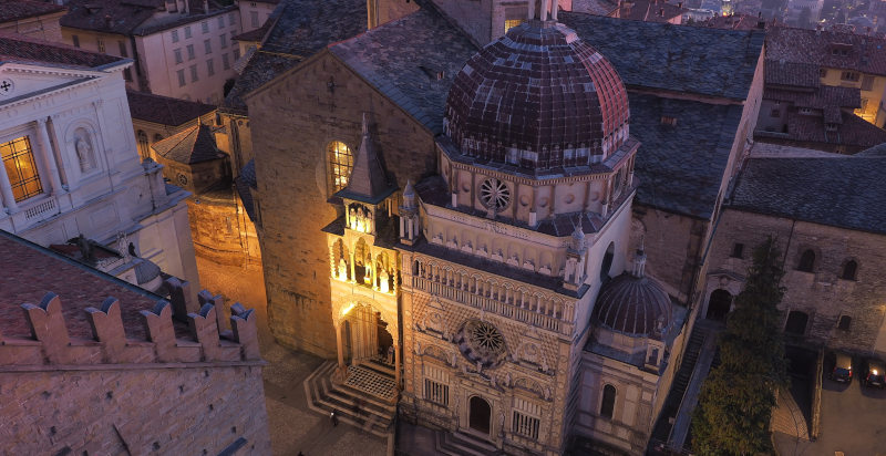 Gioco di urban escape lungo le vie di Bergamo