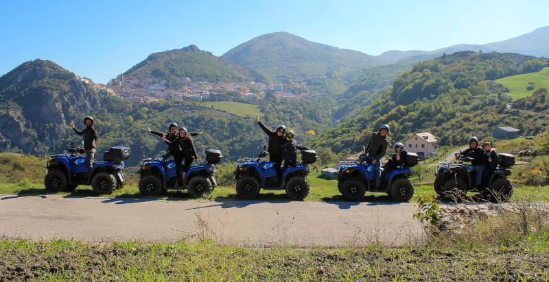 Paesaggi mozzafiato della Basilicata durante il tour in quad