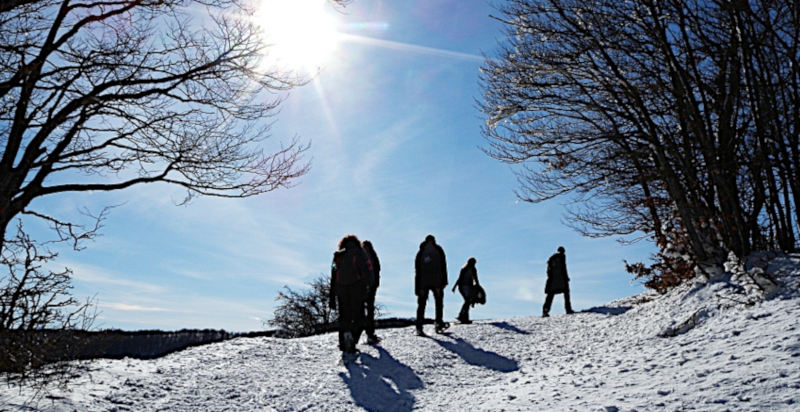 Panorama invernale durante un'escursione con le ciaspole