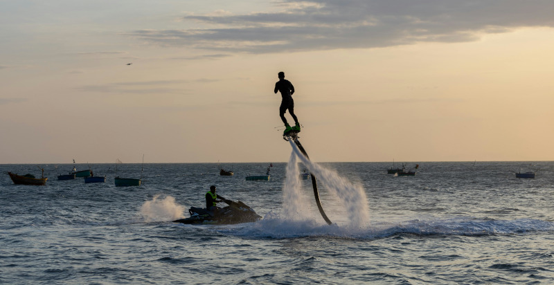 Sport Acquatici a Genova: Esperienza Flyboard