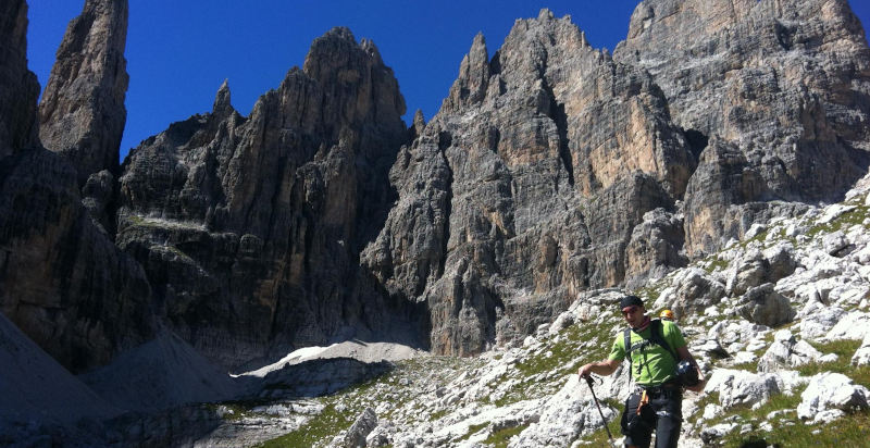 Escursione sulla Paganella tra sentieri alpini e panorami mozzafiato