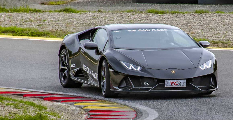 Esperienza di guida sportiva con Lamborghini Huracán EVO all’autodromo di Magione