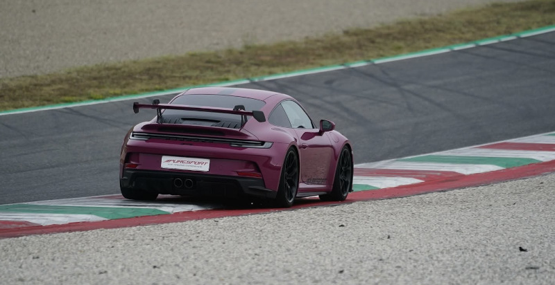 Esperienza di guida al volante della Porsche 992 GT3 in pista