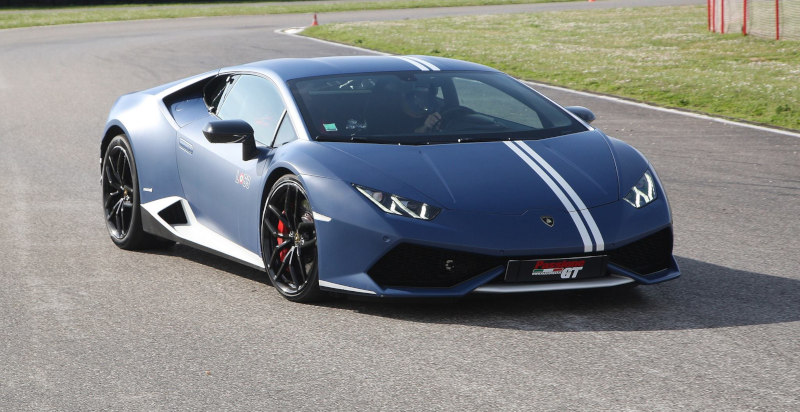 Guidare macchine sportive in pista