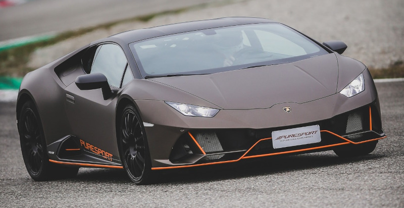 Guidare una Lamborghini su pista vicino a Roma