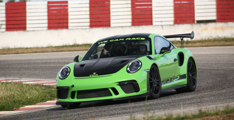 Esperienza di guida Porsche in circuito Benevento, adrenalina pura