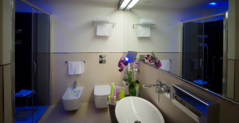 L'Hotel Limbiate offre bagni moderni e confortevoli