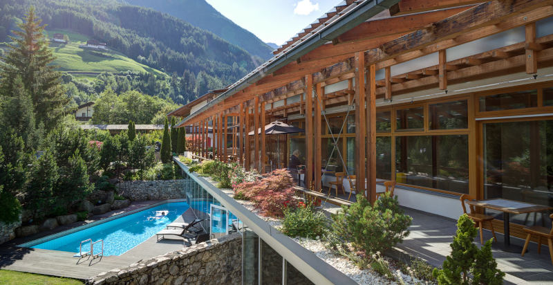 Vista panoramica dalle Dolomiti dal Feldmilla.hoteldesign