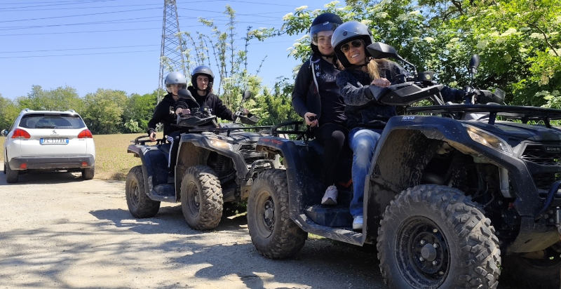 Itinerario tra i boschi e sentieri sterrati per la caccia al tesoro in quad