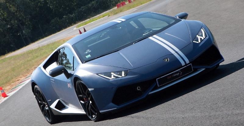Vivi l’adrenalina guidando una Lamborghini Huracán LP 610-4 su una pista professionale