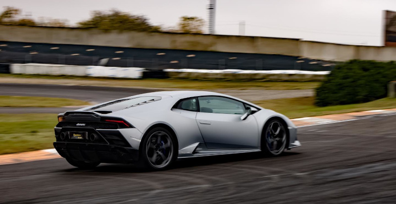 Girare in pista con Lamborghini Ortona