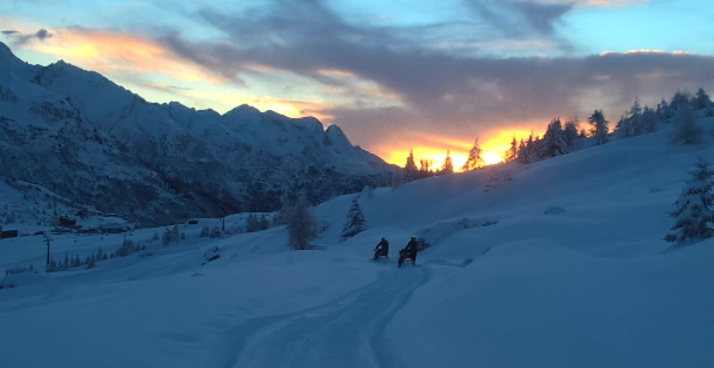 motoslitta-escursione-pontedilegno-passotonale