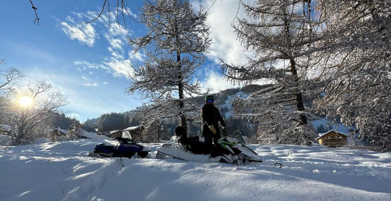 noleggio motoslitte in Piemonte per avventura sulla neve