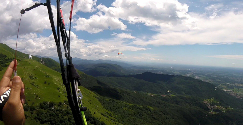 Volo in parapendio biposto con decollo da Montefalcone nel Sannio