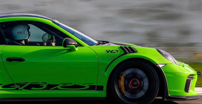 Porsche autodromo a Mores in Sardegna
