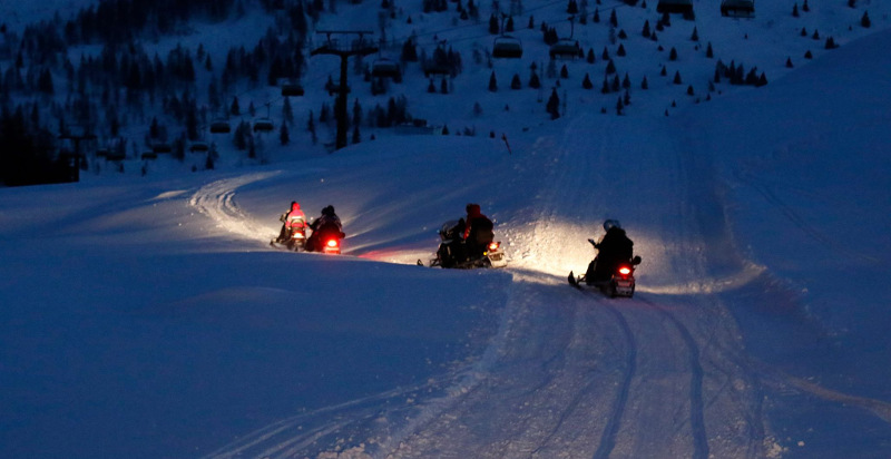 Prenota escursione motoslitta Trentino