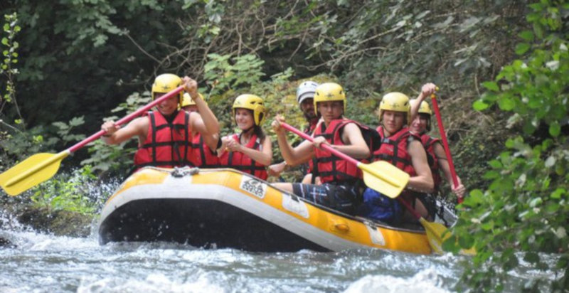 Scopri il rafting sul fiume Noce, un'esperienza unica tra natura e adrenalina