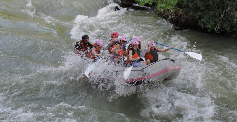 Rafting a Roma: esplora la città eterna dal fiume Tevere
