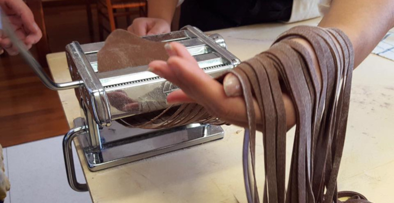 Regalare un buono regalo per un corso di cucina a Siena