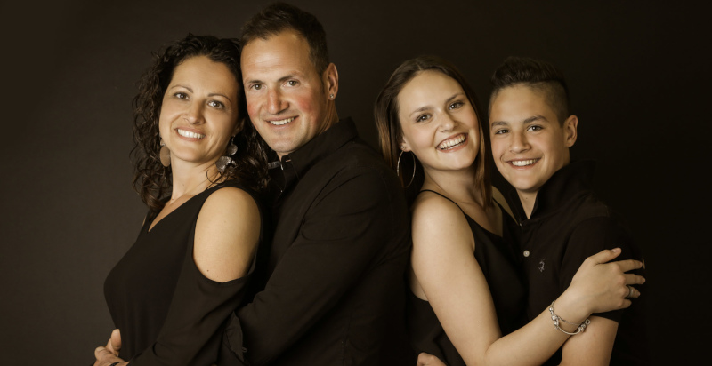 Sessione fotografica famiglia a Bolzano in studio