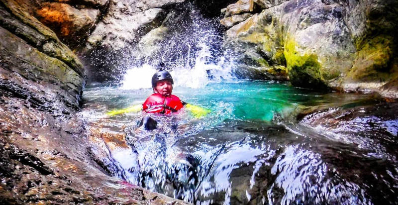 Riverplay alle Gole di Cocciglia sul Torrente Lima in Toscana