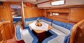 Interni barca per l'esperienza boat and breakfast nel Cilento