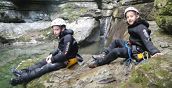 Canyoning Belluno nelle gole di roccia, avventura familiare