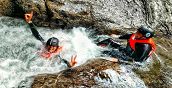 Avventura nel Torrente Lima durante il percorso Riverplay Toscana