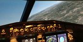 Dettaglio dei comandi di volo e della strumentazione di bordo del simulatore Airbus 320