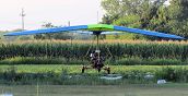 Volo in deltaplano a motore biposto nella zona di Milano
