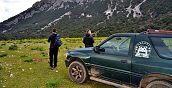 "Giovani in jeep esplorano la Sicilia durante escursione 4x4