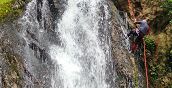 Calata in corda canyoning Gola del Tavo