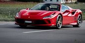 Un'esclusiva esperienza di guida in pista in Lombardia al volante della potente Ferrari F8 Tributo