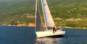 Emozionante navigazione in barca a vela sul Lago di Garda